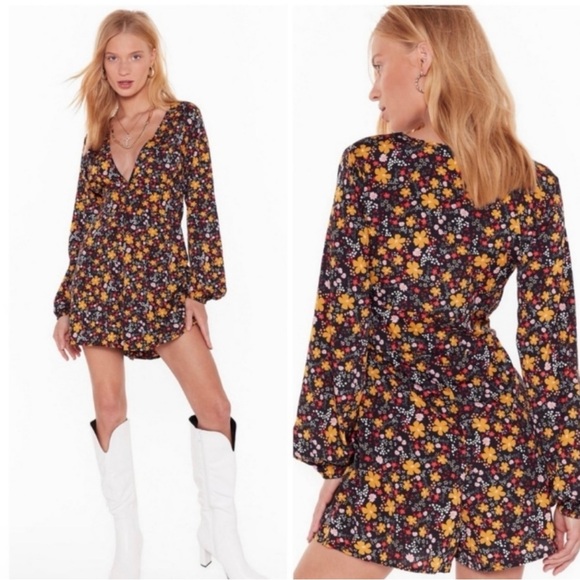 NWT $69R. Nasty Gal Flower Me With Love Romper - Picture 2 of 9